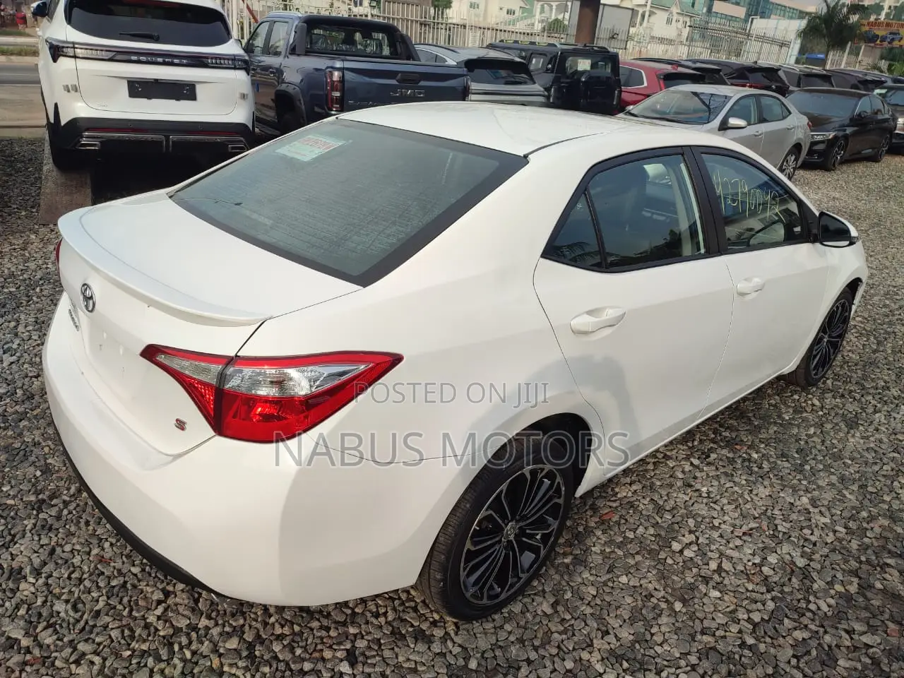 Toyota Corolla 2018 White