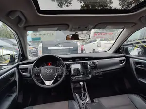 Toyota Corolla 2018 White