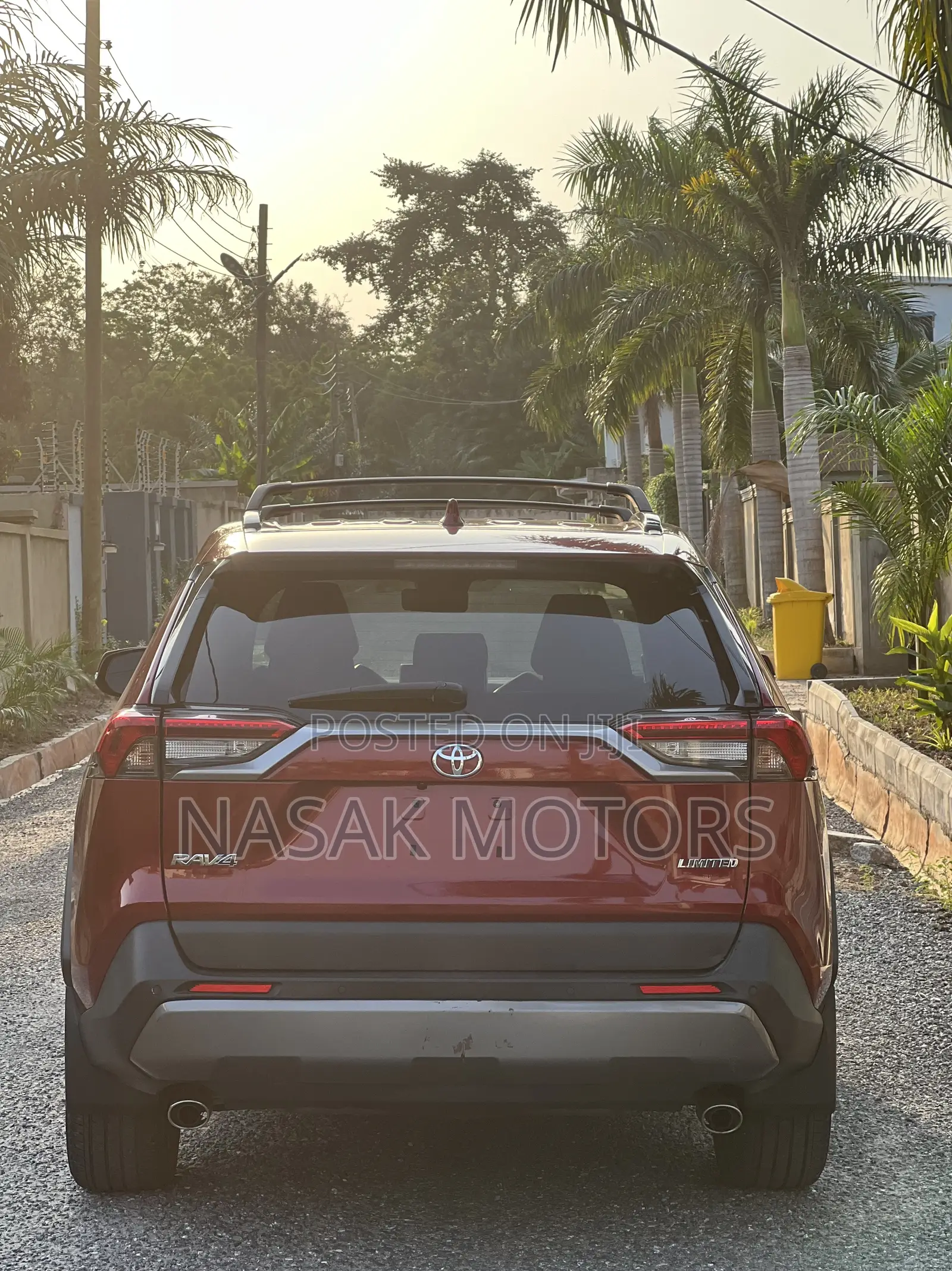Toyota RAV4 Limited AWD 2019 Red
