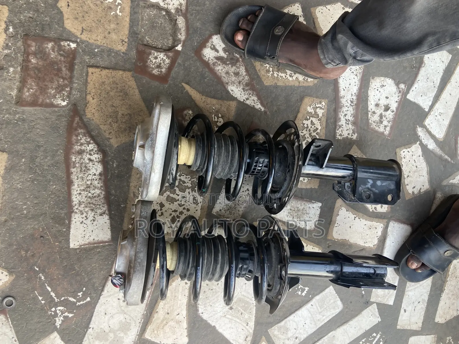 Mercedes Benz E350 4matic Front Shocks