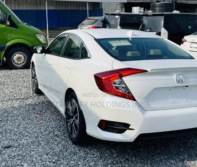 Honda Civic EX-L Sedan 2018 White
