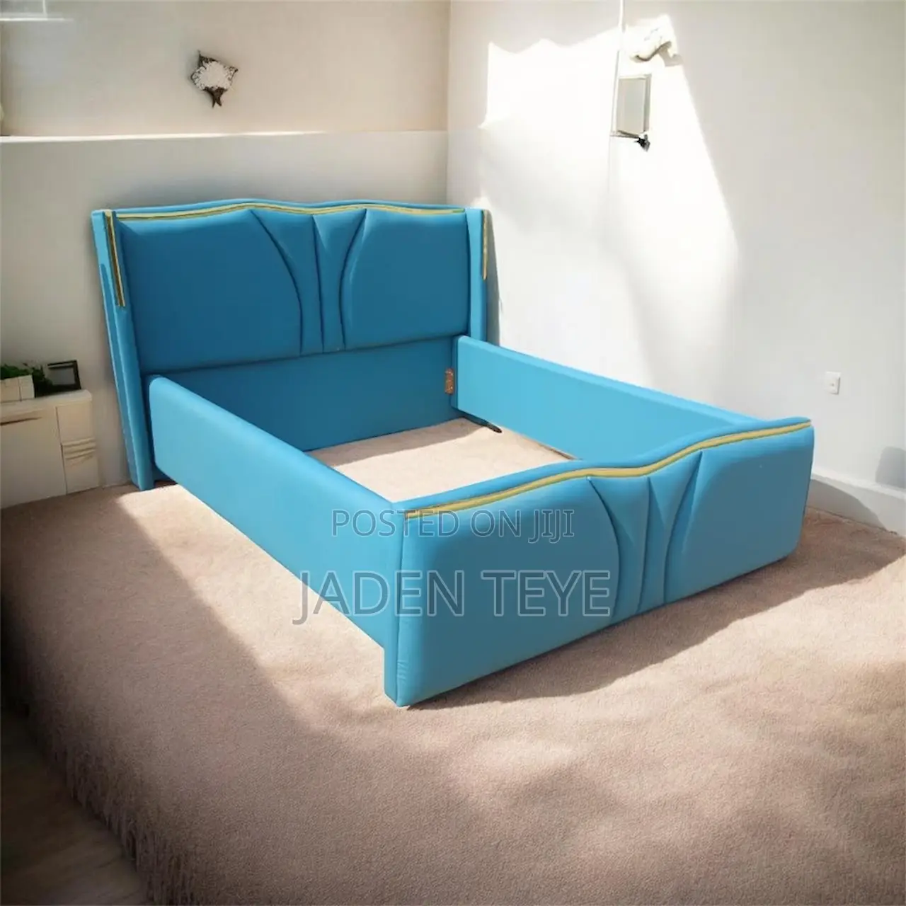 Luxury Sky Blu Queen Size Bed.