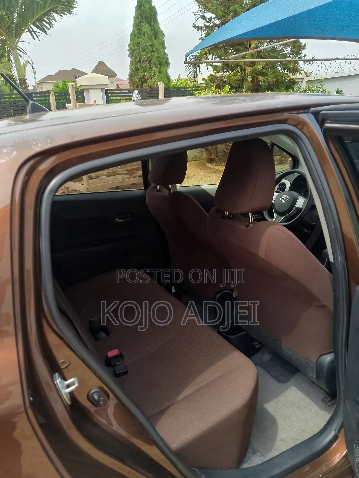Toyota Vitz 1.3 FWD 5dr 2014 Brown