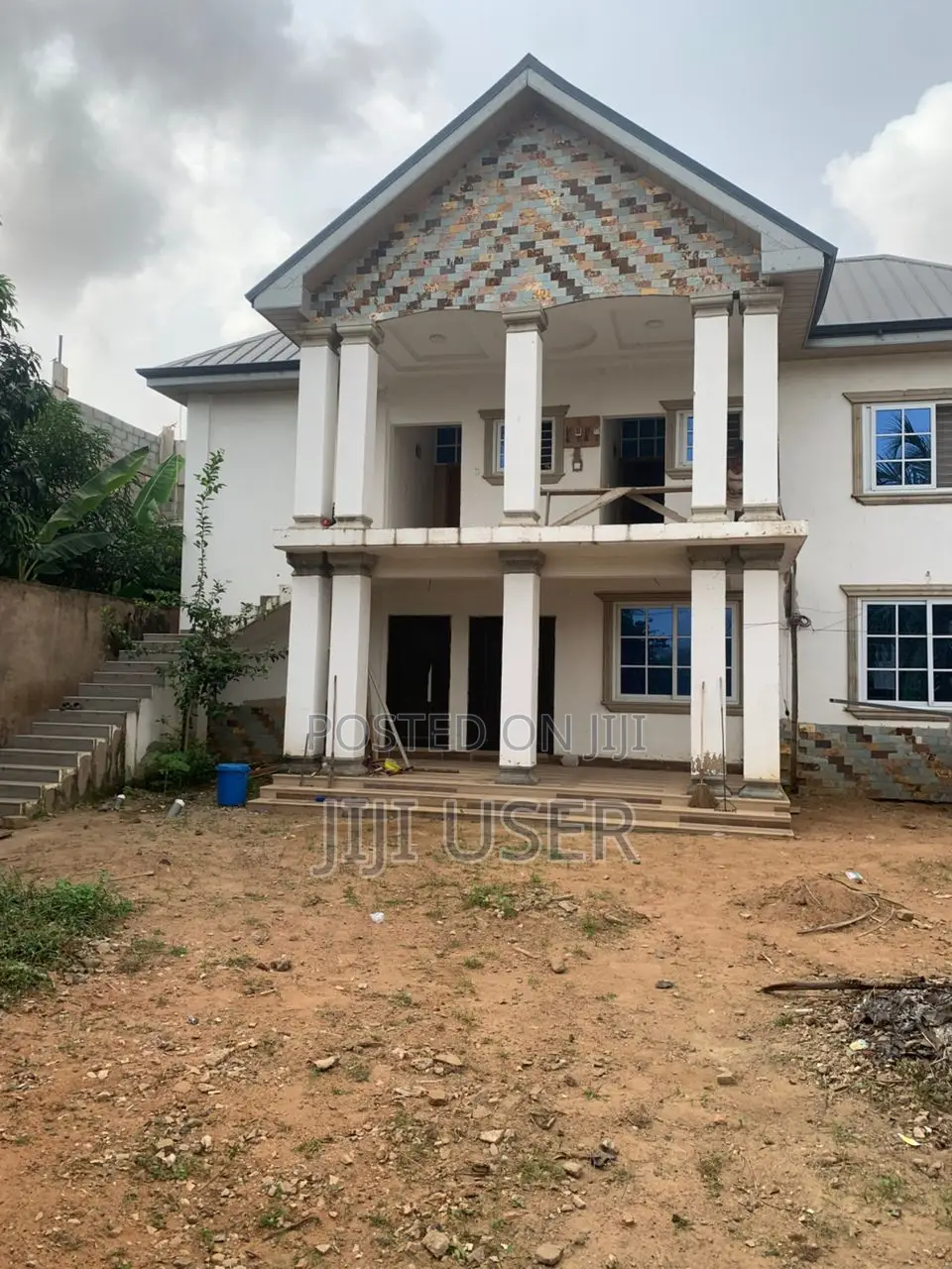 7bdrm House in ....., Pokuase for sale