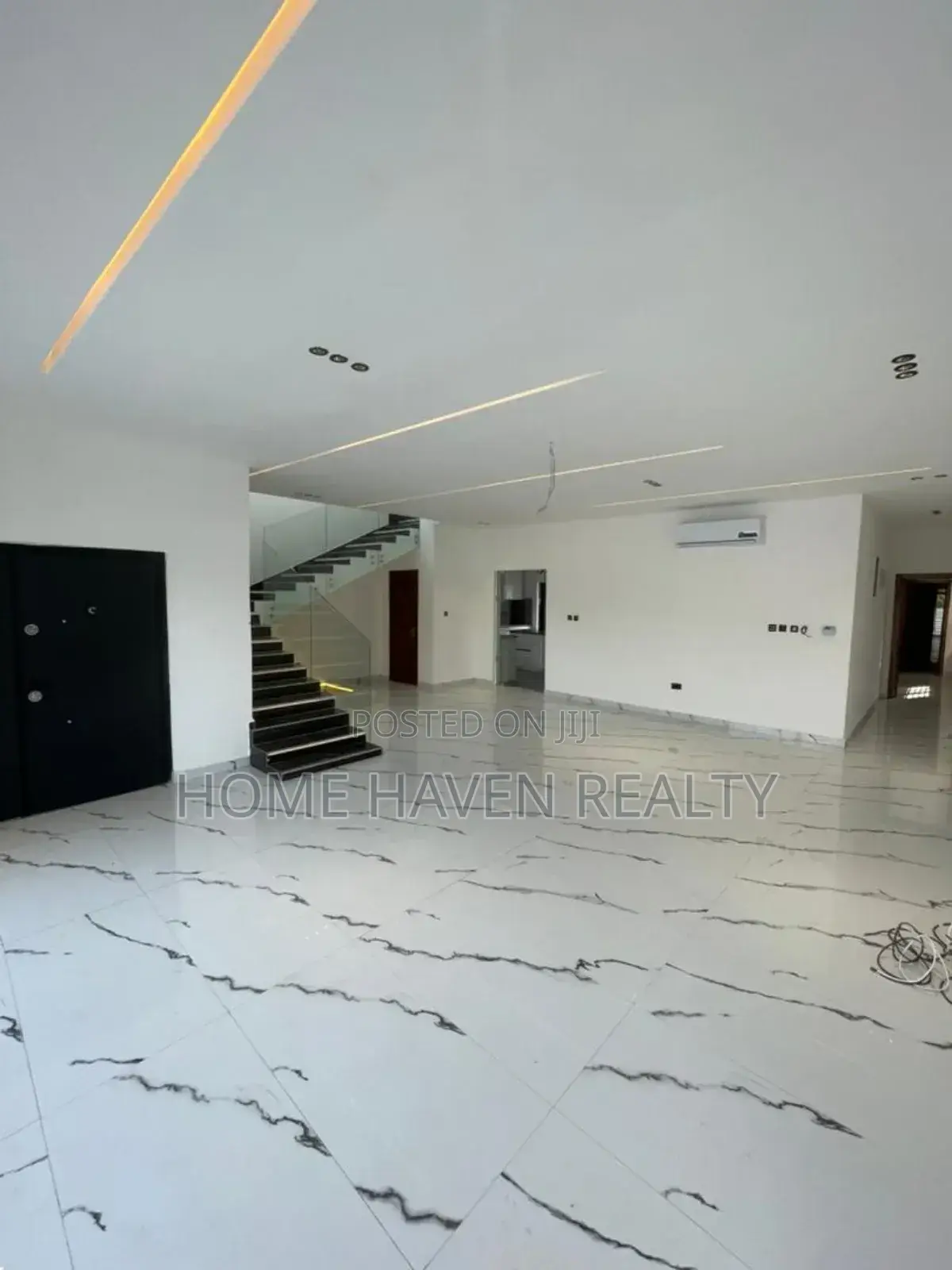 4bdrm House in Ayj Mensah, Oyarifa for sale