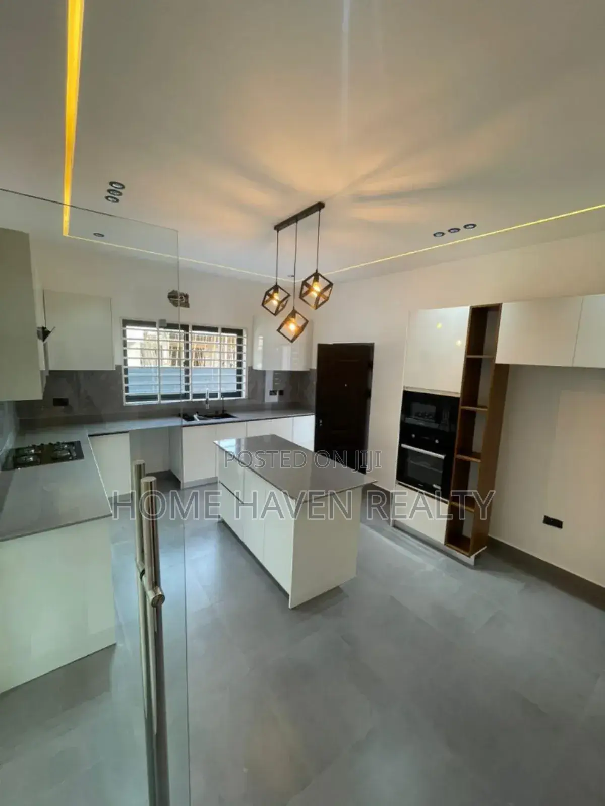 4bdrm House in Ayj Mensah, Oyarifa for sale