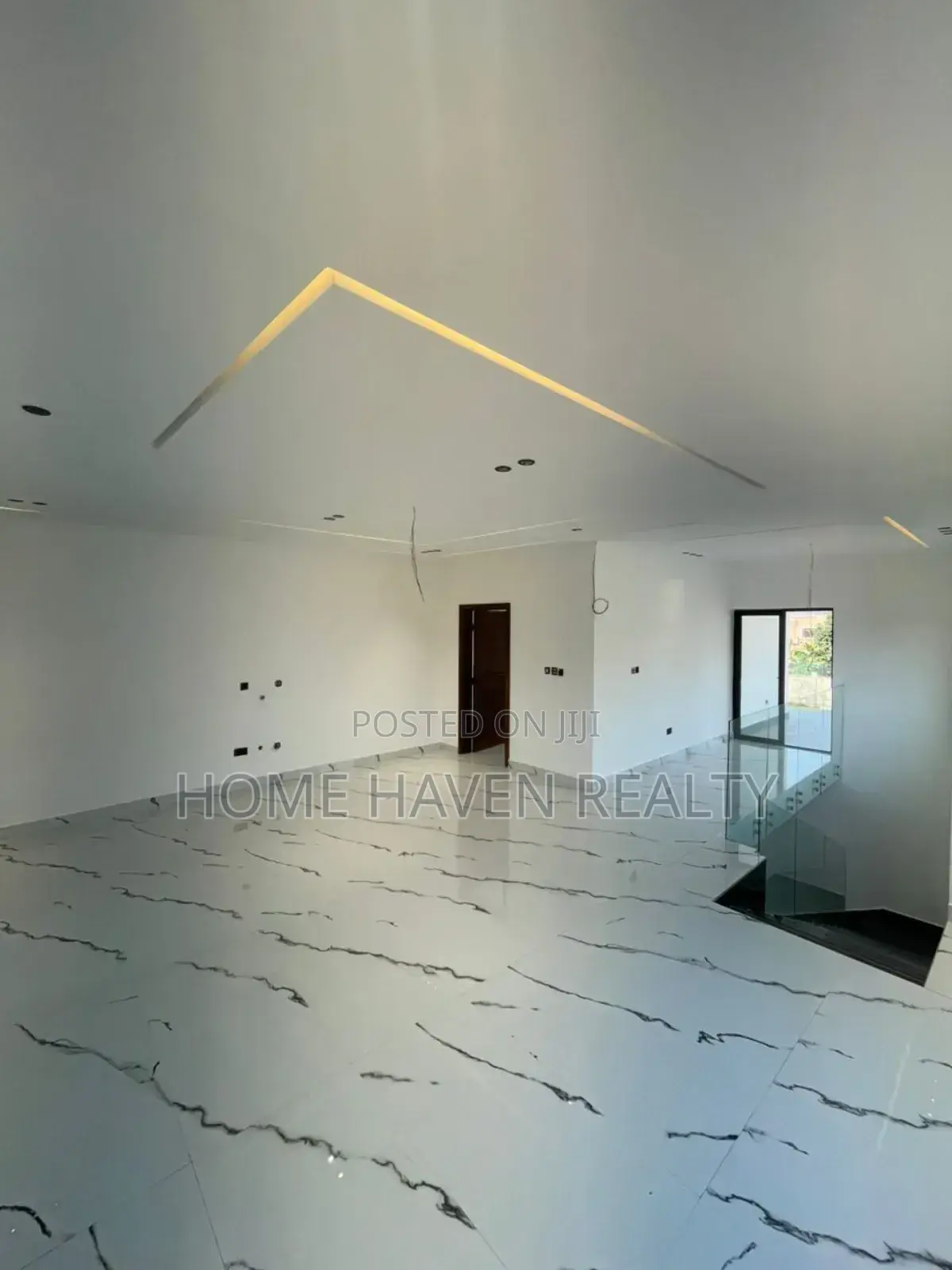4bdrm House in Ayj Mensah, Oyarifa for sale