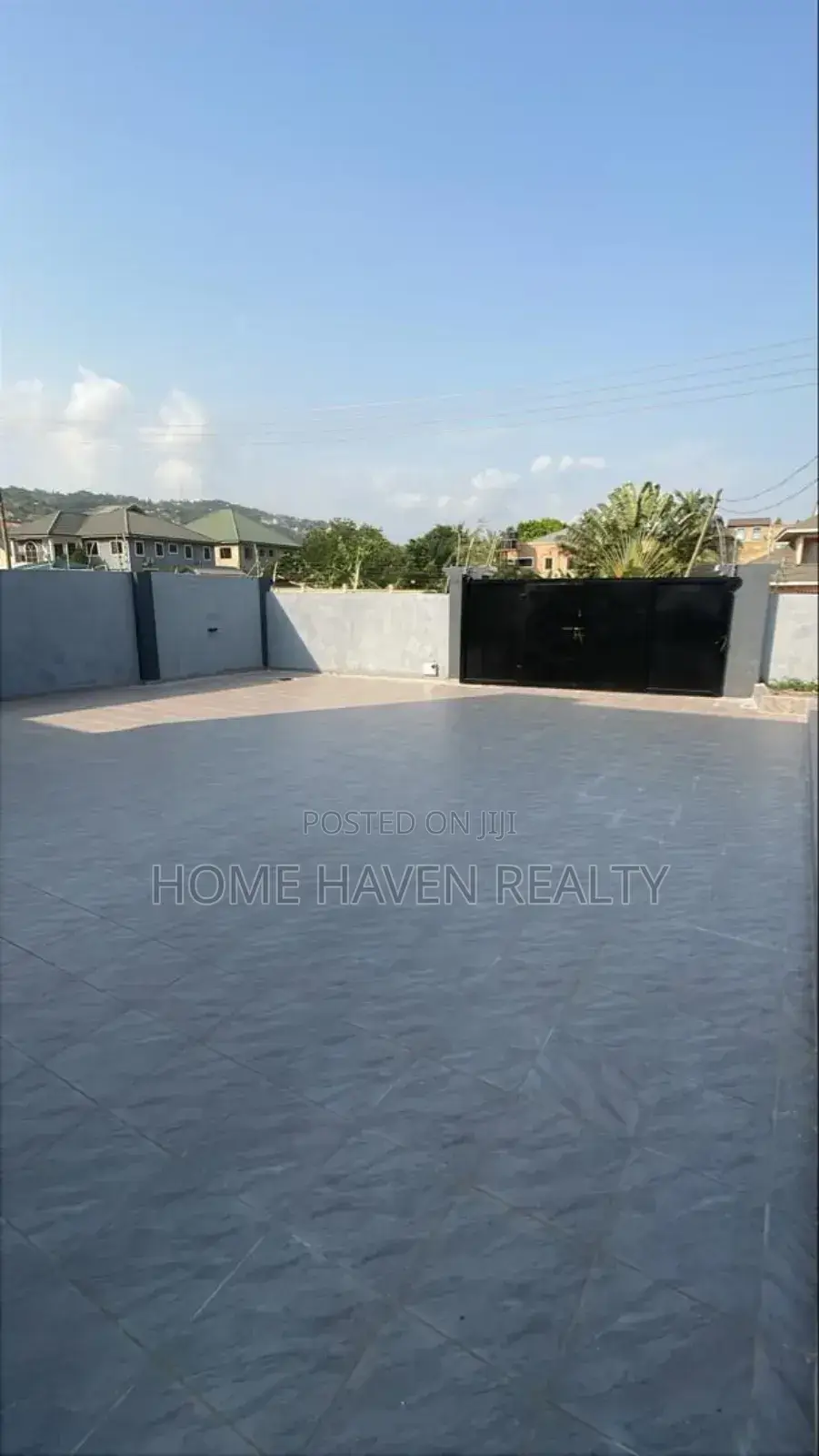4bdrm House in Ayj Mensah, Oyarifa for sale