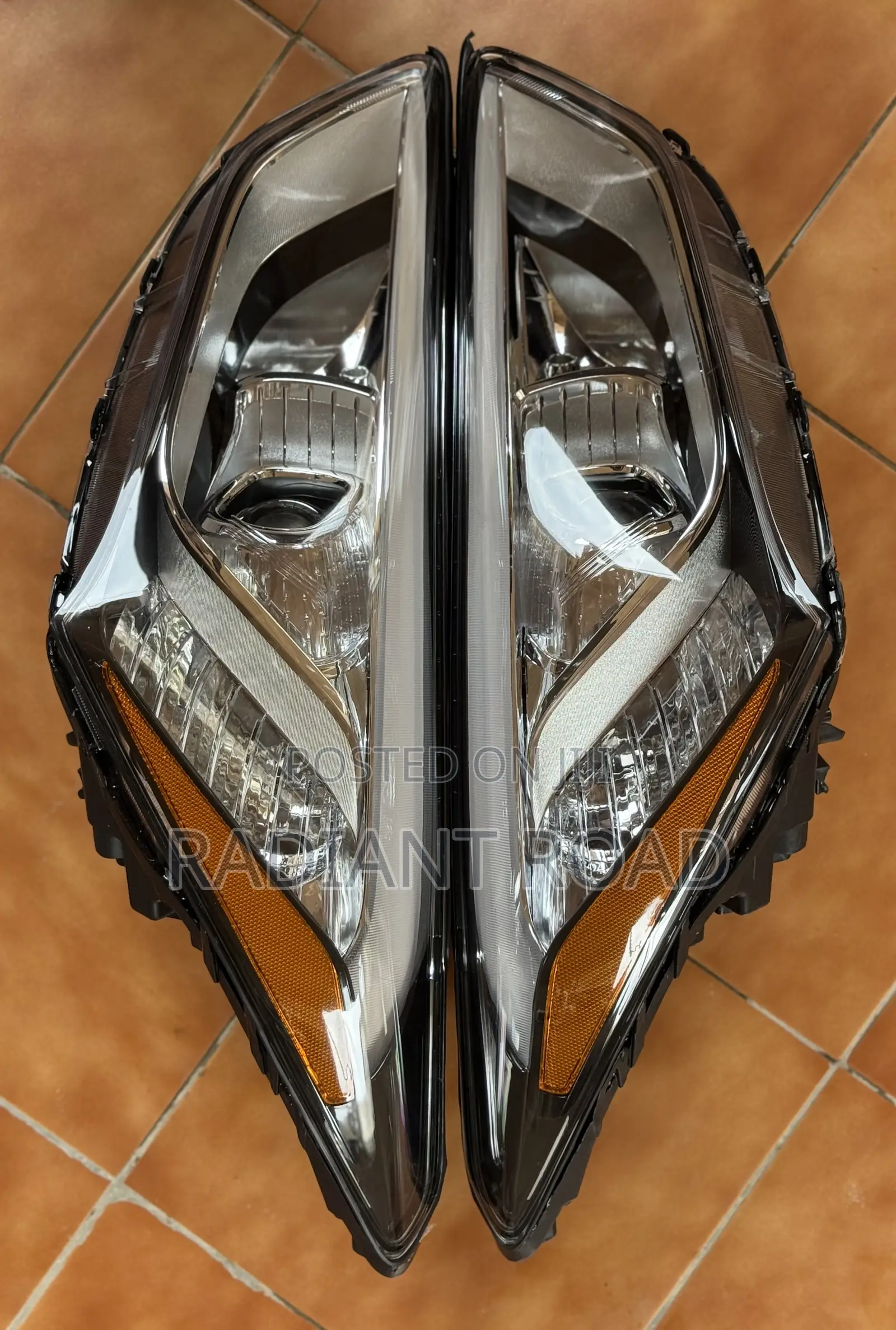Hyundai Santafe 2014 Headlights (Led)