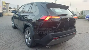 Toyota RAV4 XLE Premium AWD 2023 Black