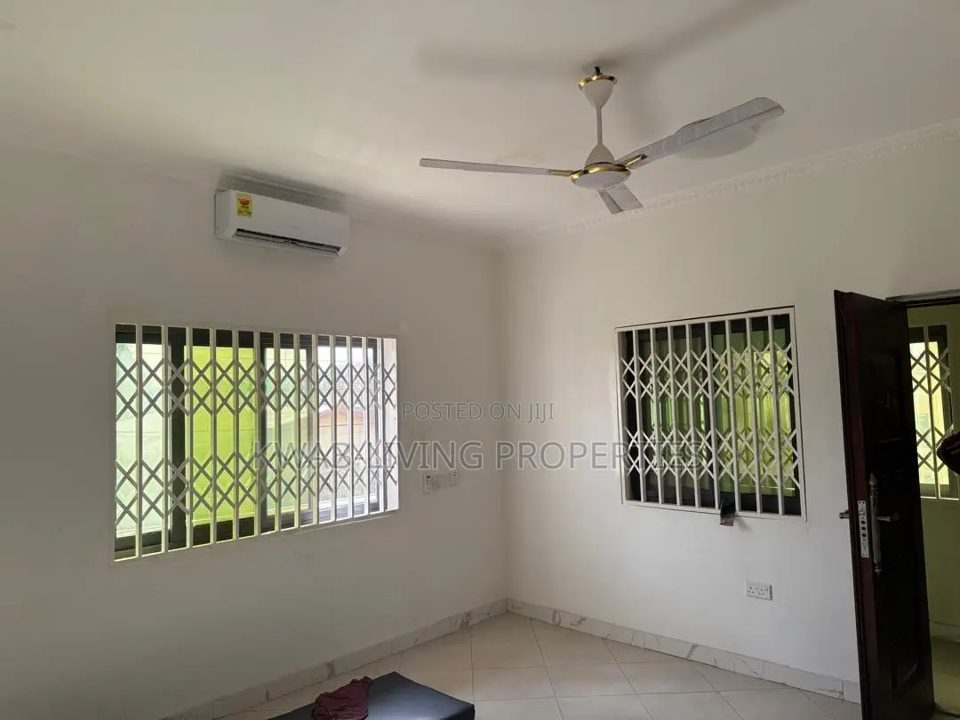 3bdrm House in Housing Down for rent