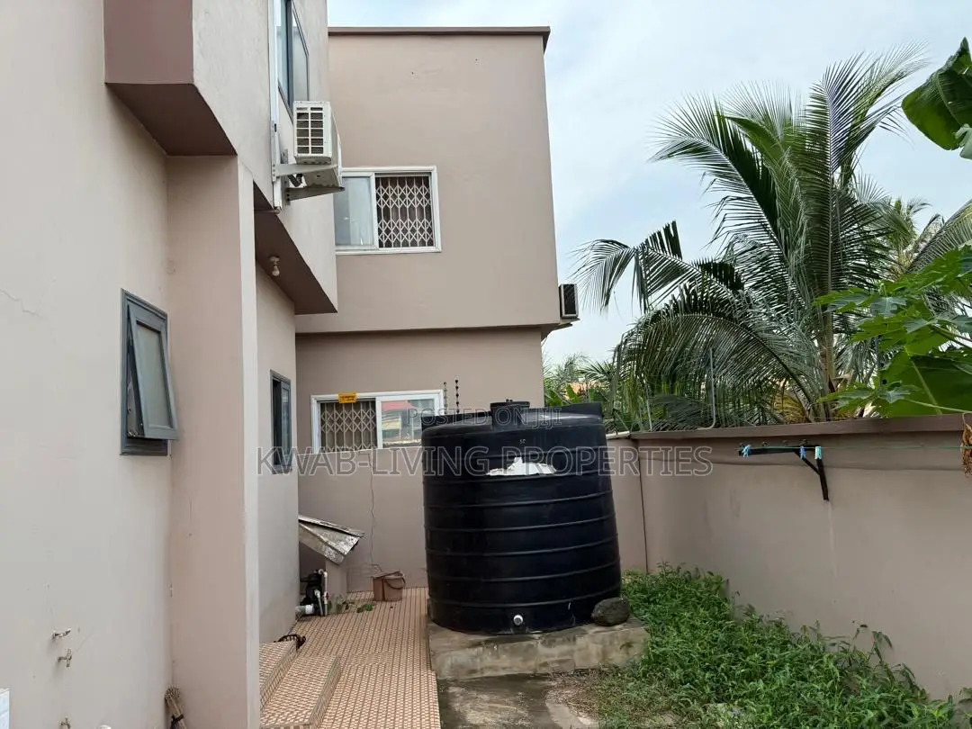 3bdrm House in Housing Down for rent