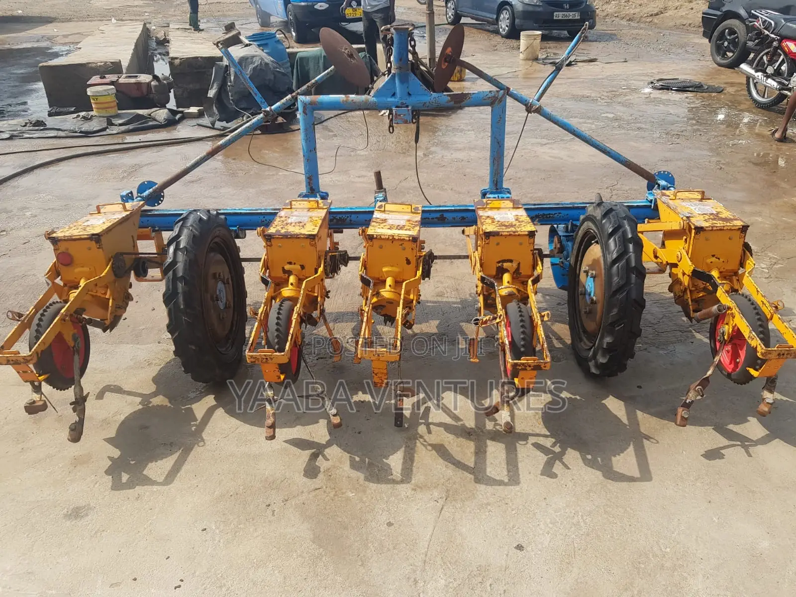 Machinery Planter