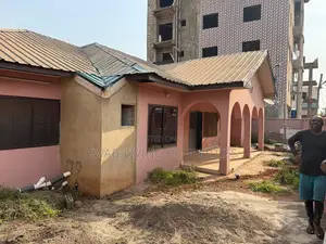 6bdrm House in Commandos for sale