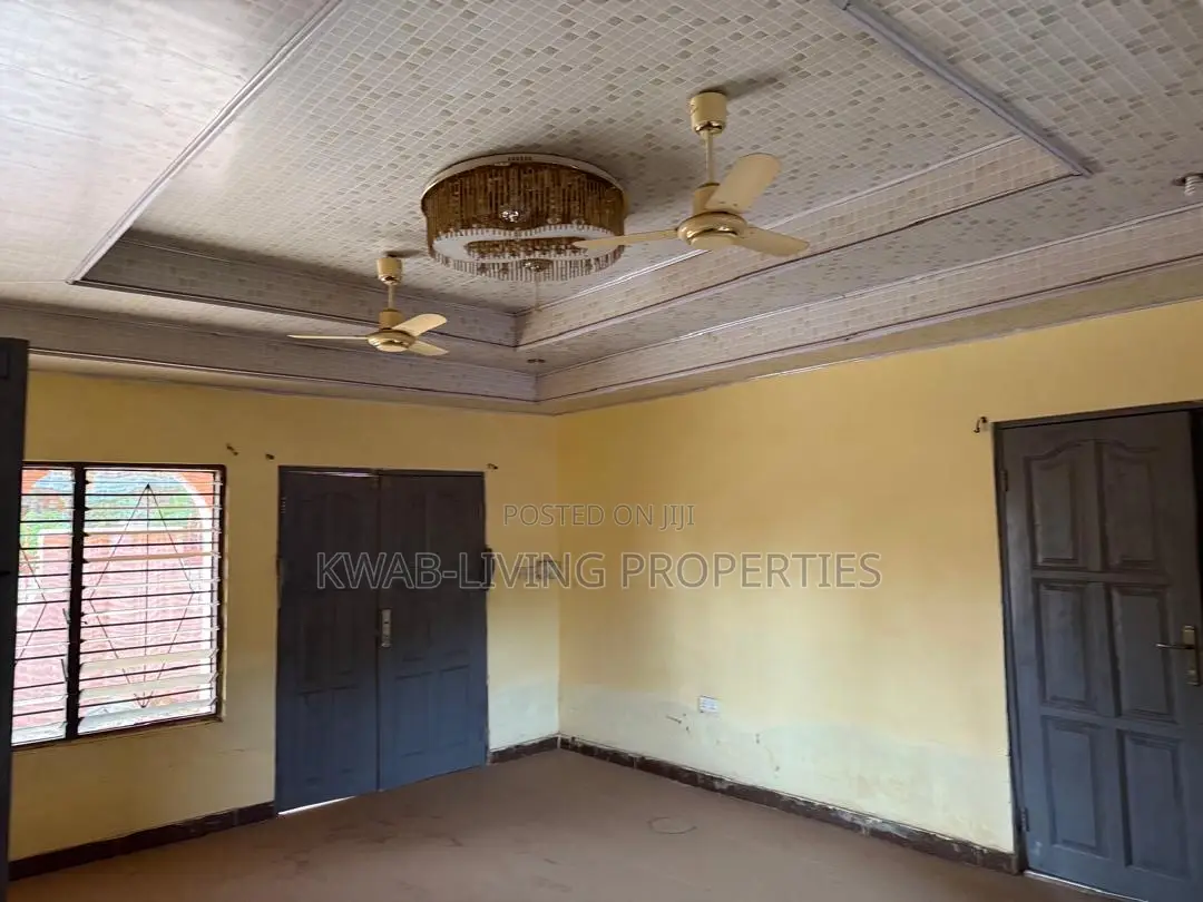 6bdrm House in Commandos for sale