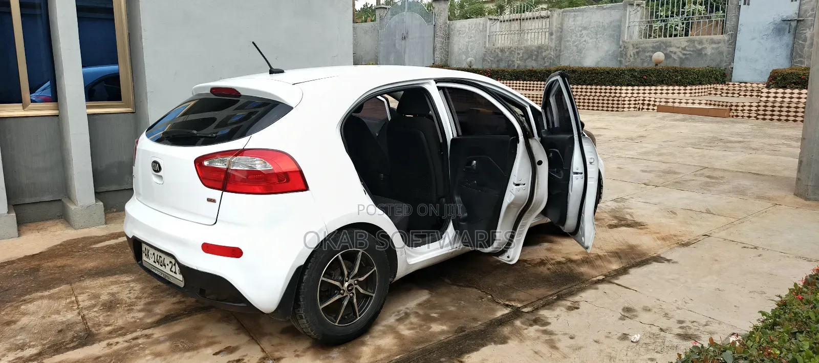 Kia Rio LX 4dr Hatchback (1.6L 4cyl 6A) 2013 White
