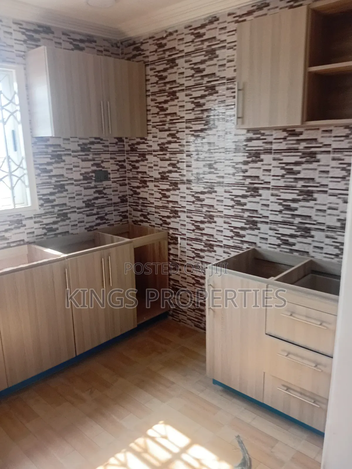 2bdrm Apartment in Kings Properties, Mallam Market for rent