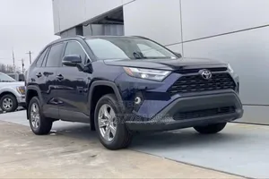 Toyota RAV4 XLE Premium AWD 2023 Black