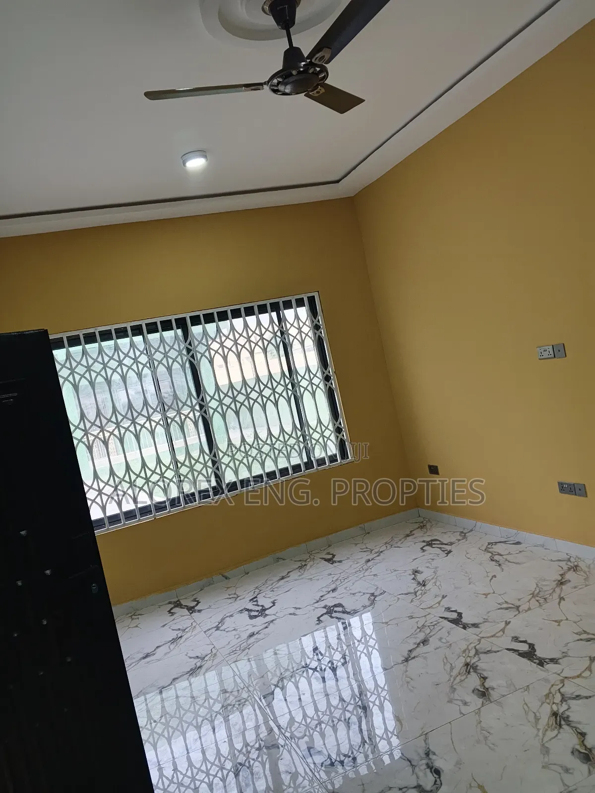 2bdrm Apartment in Ashieyie, Adenta for rent