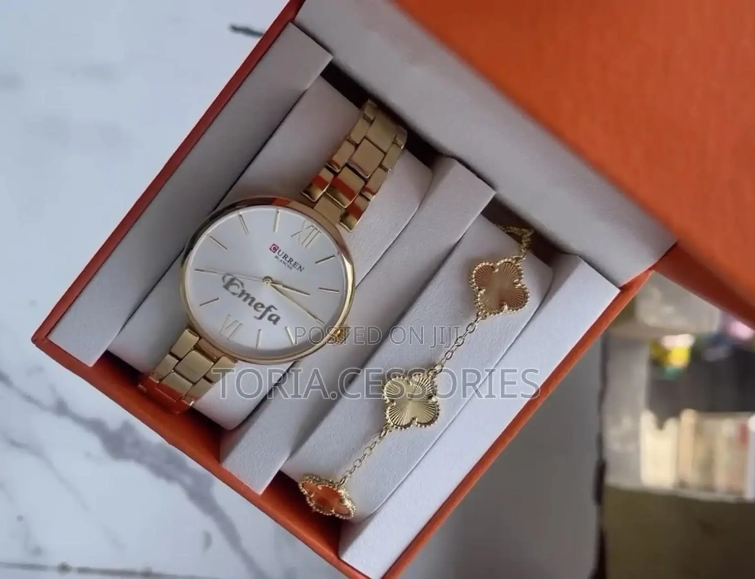 Customized Watch and Bracelet Set for Unisex