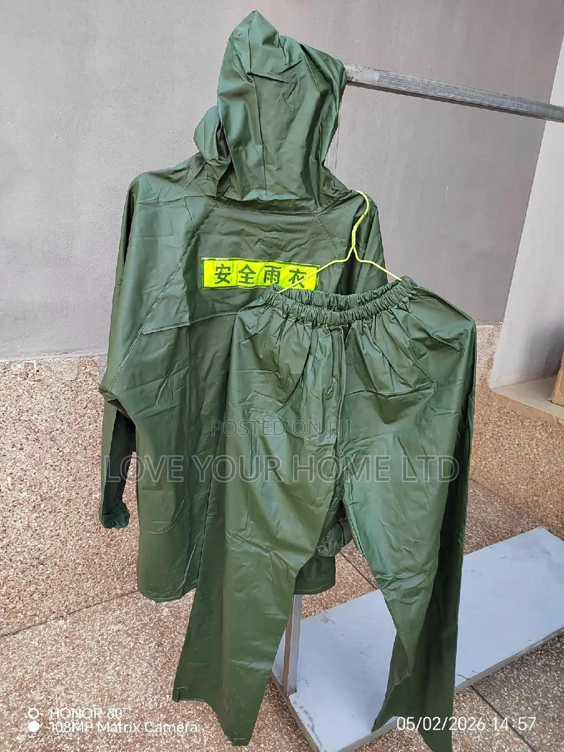Split Rain Coat ( Top And Down) For Wholesale