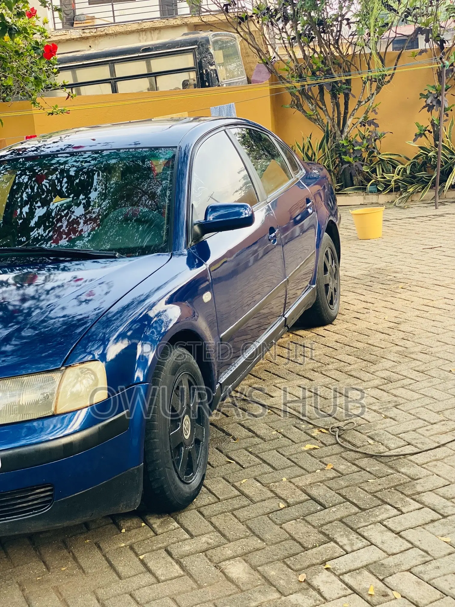 Volkswagen Passat 2000 Blue