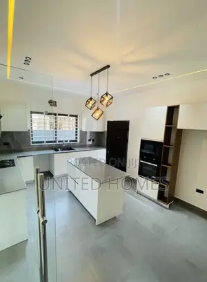 5bdrm House in Oyarifa for sale