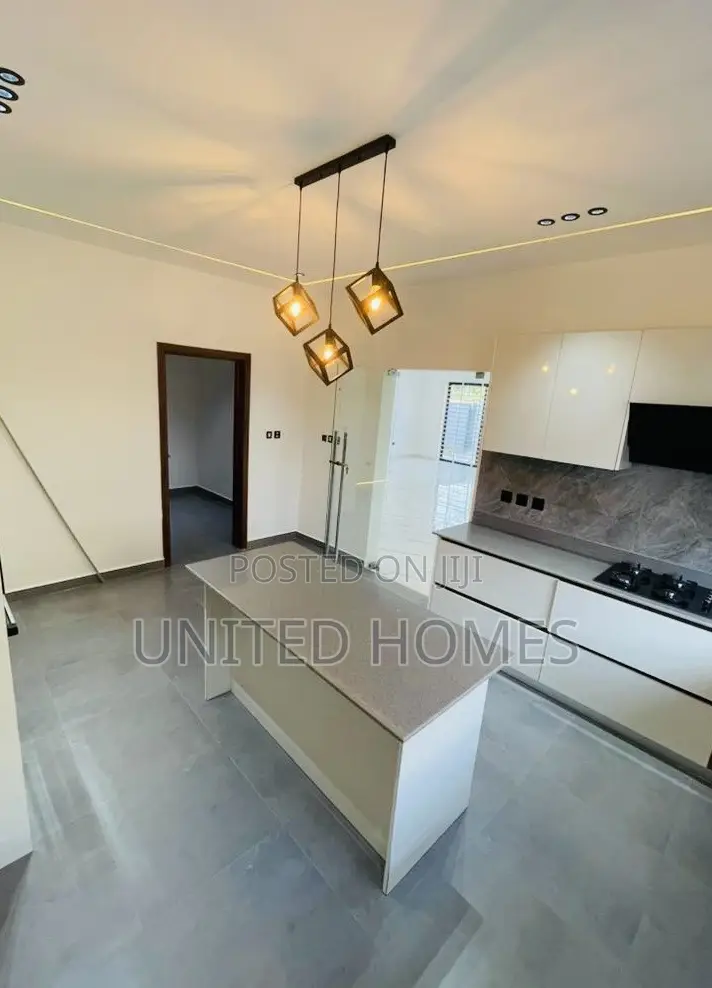 5bdrm House in Oyarifa for sale