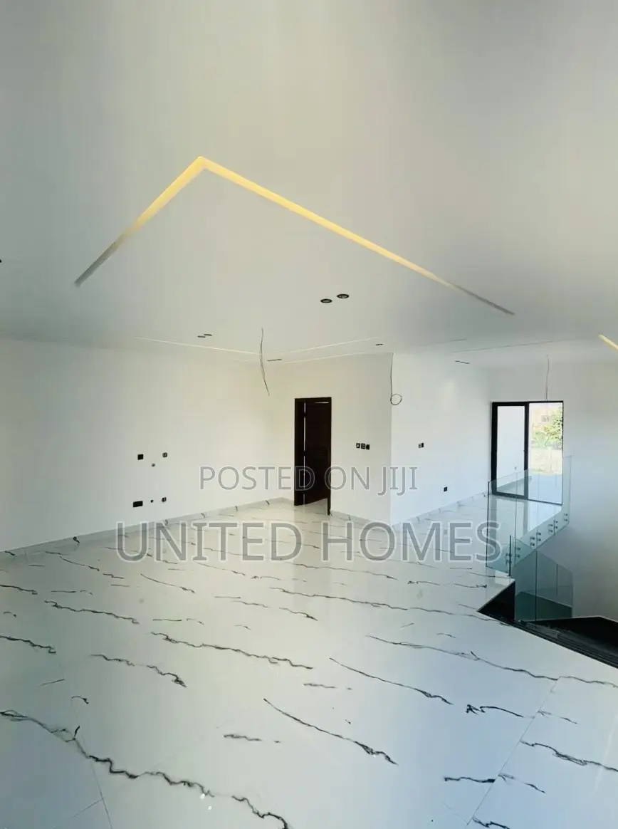 5bdrm House in Oyarifa for sale
