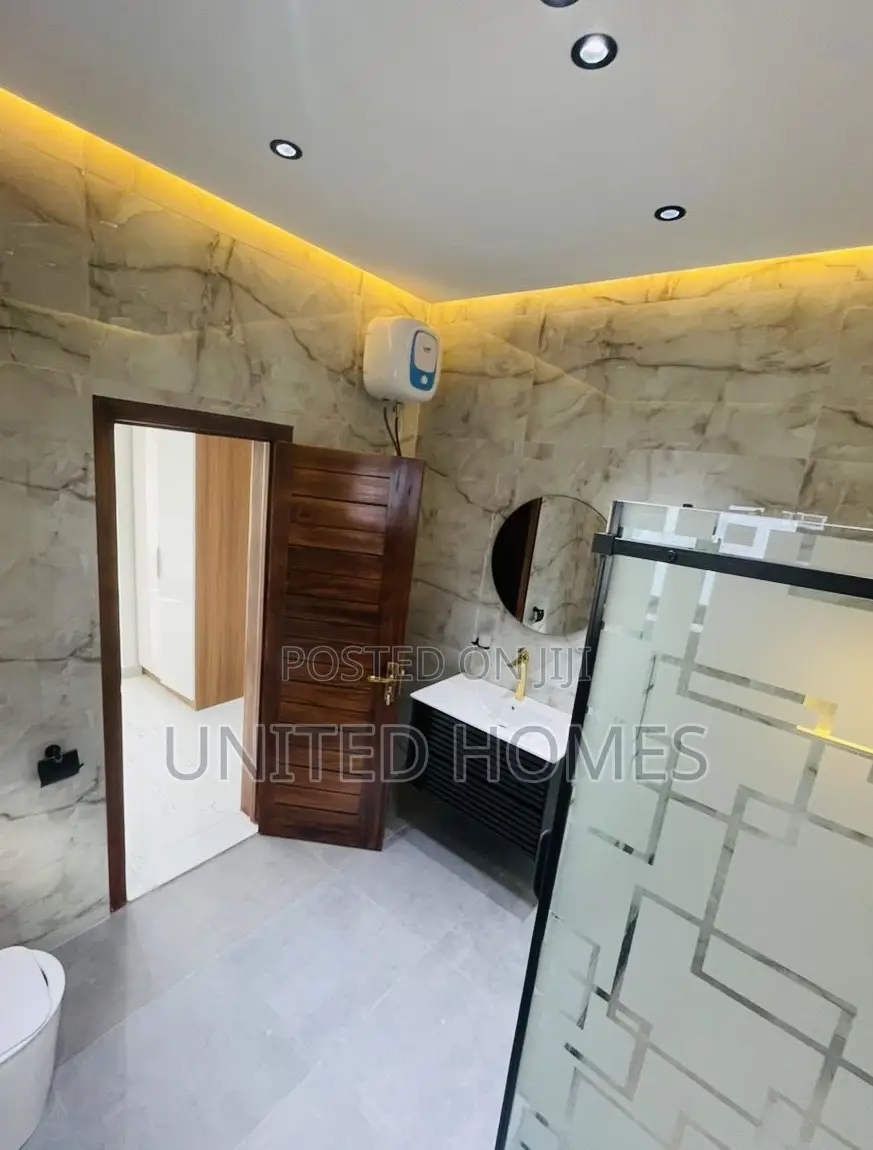 5bdrm House in Oyarifa for sale