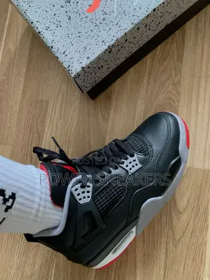 Jordan 4 Bred