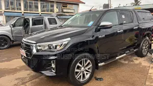 Toyota Hilux 2.4 Diesel 2020 Black