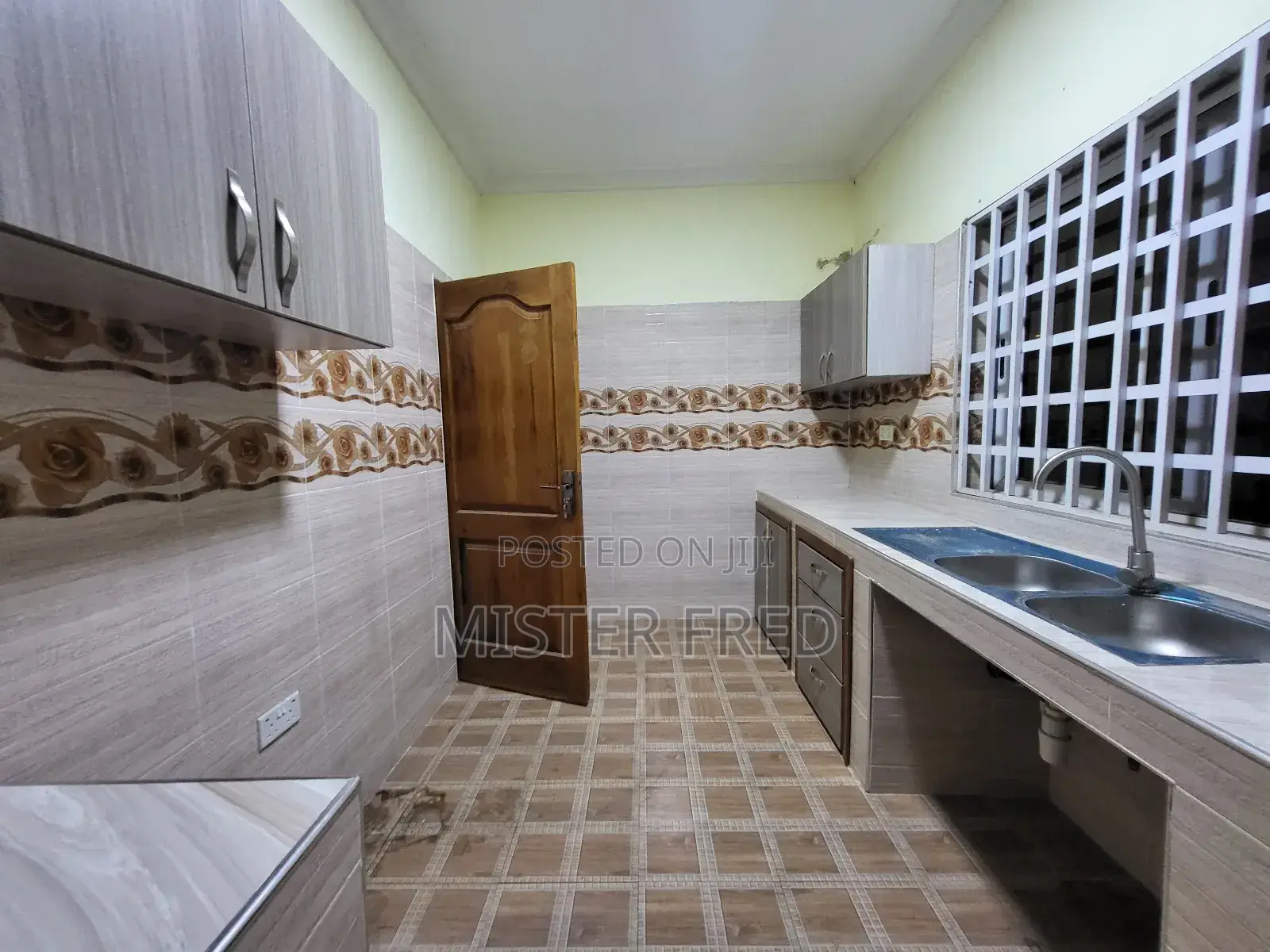2bdrm Apartment in Whitecross, Weija for rent
