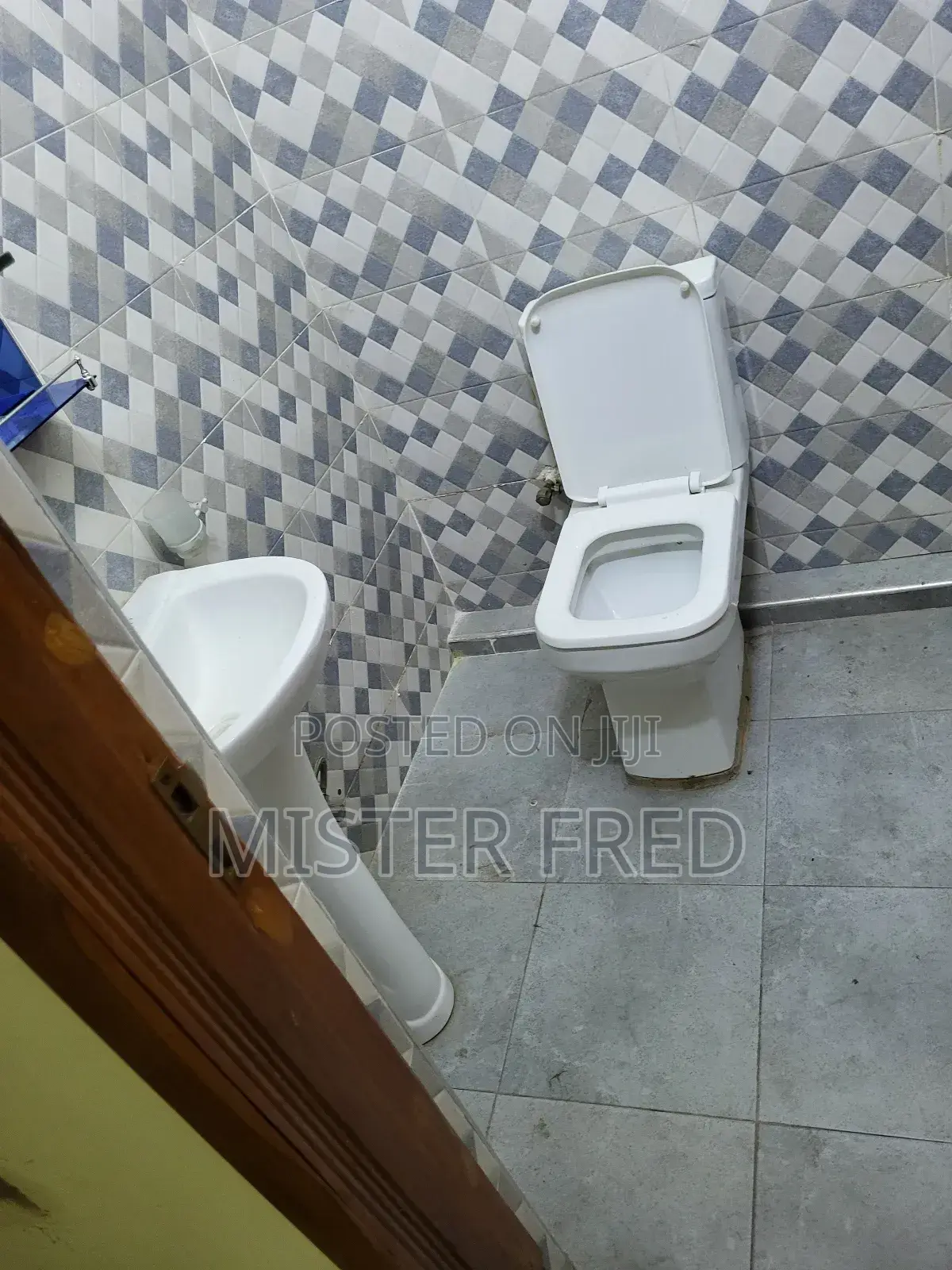 2bdrm Apartment in Whitecross, Weija for rent