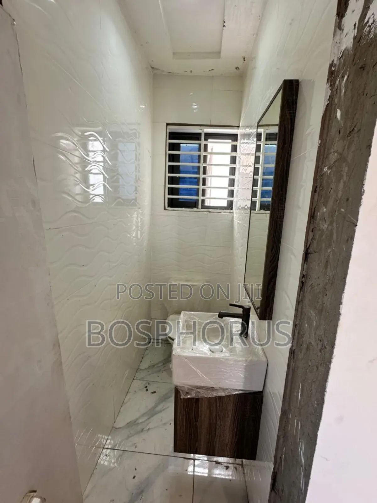 3bdrm Townhouse/Terrace in East Legon for sale