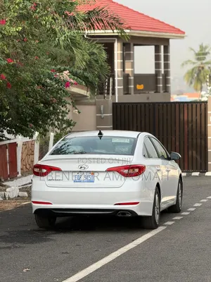 Hyundai Sonata Base Sedan FWD (2.4L 4cyl 6A) 2016 White