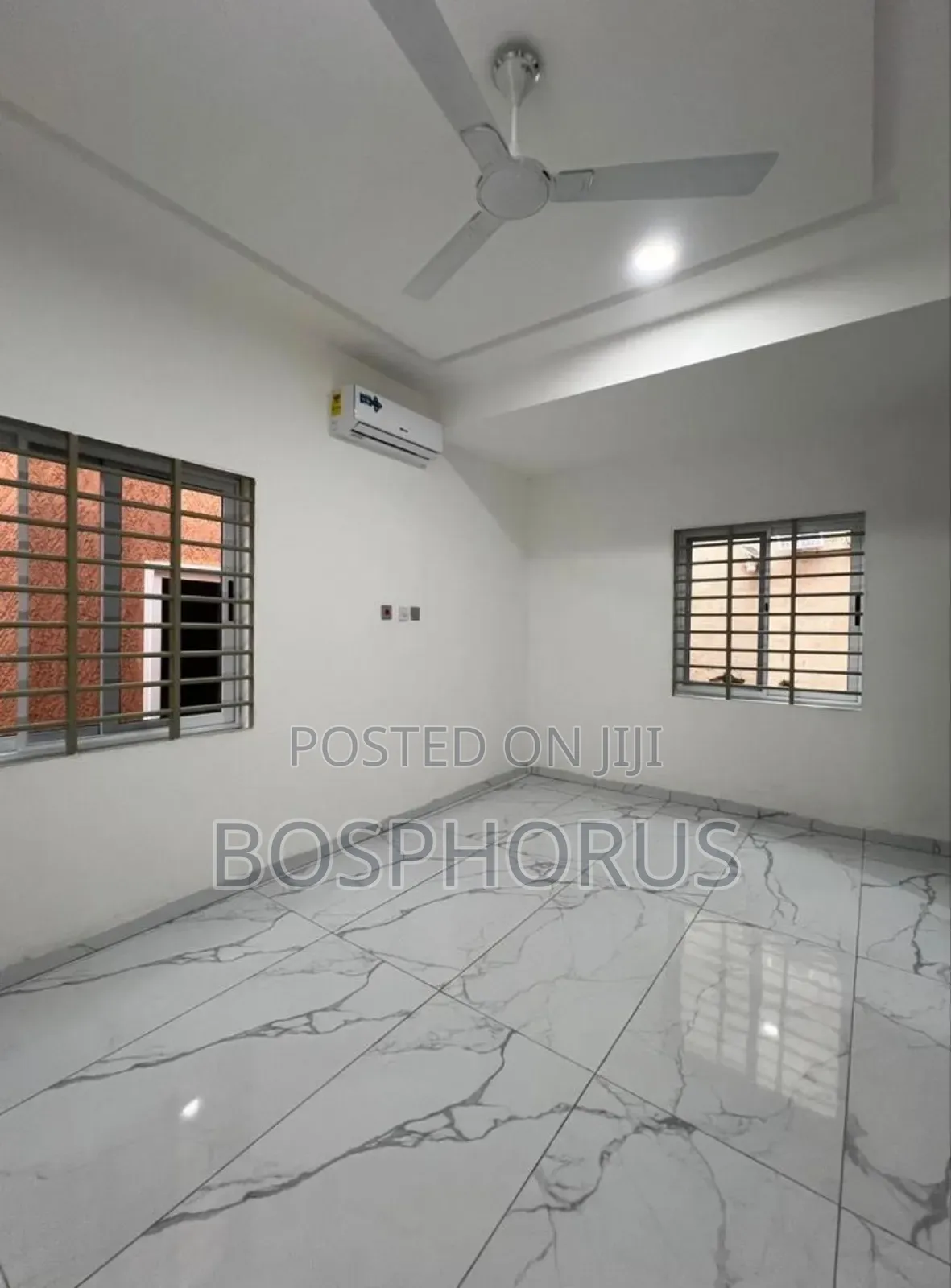 4bdrm House in Lakeside for sale