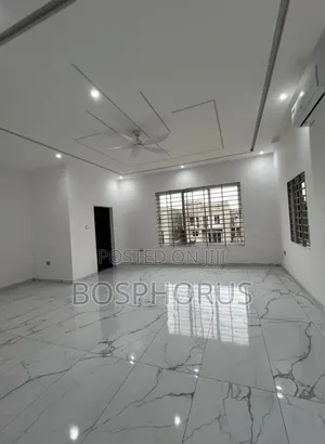 4bdrm House in Lakeside for sale