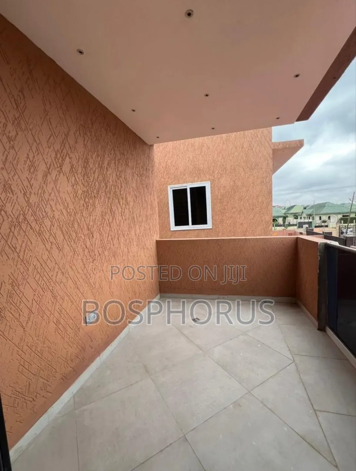 4bdrm House in Lakeside for sale