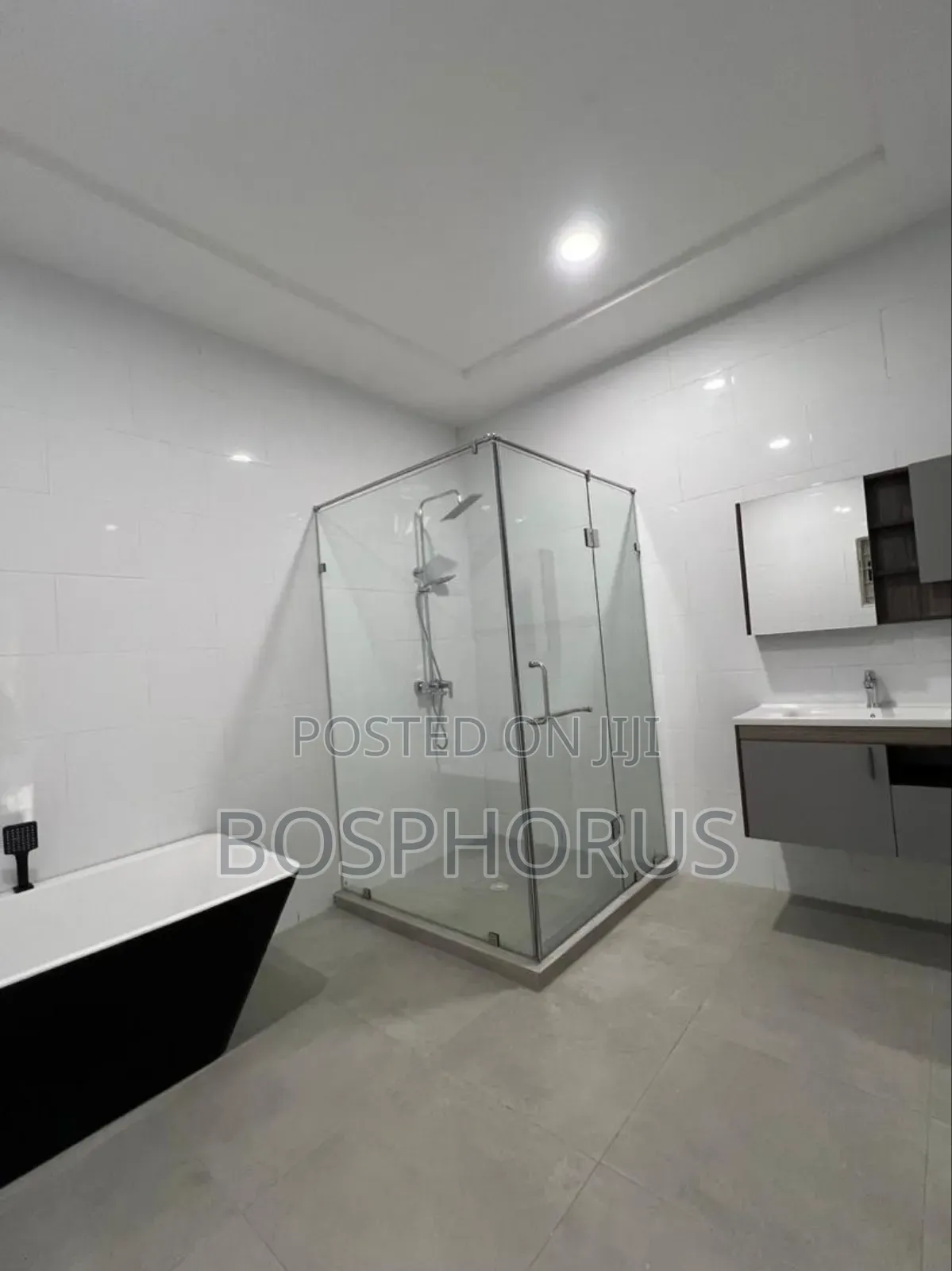 4bdrm House in Lakeside for sale