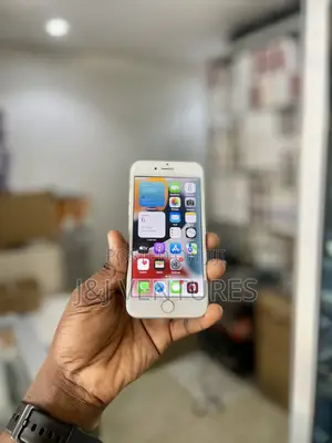 Apple iPhone 7 32 GB Silver