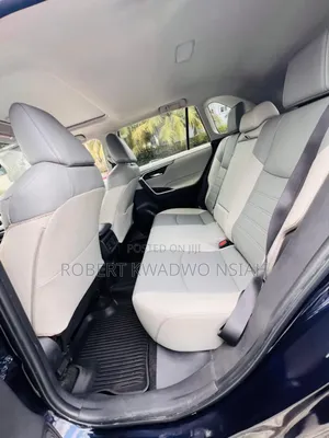 Toyota RAV4 XLE AWD 2023