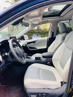 Toyota RAV4 XLE AWD 2023