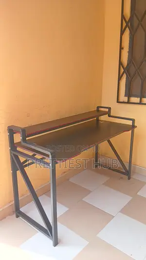 Gamingdesk/Computer Desk/Studio Office Desk