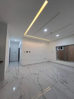 4bdrm House in Ashaley Botwe, Lake Side Estate for sale