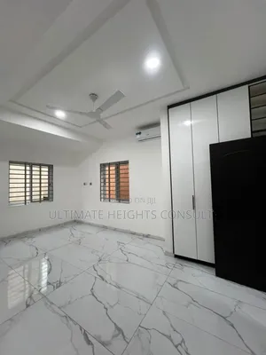 4bdrm House in Ashaley Botwe, Lake Side Estate for sale