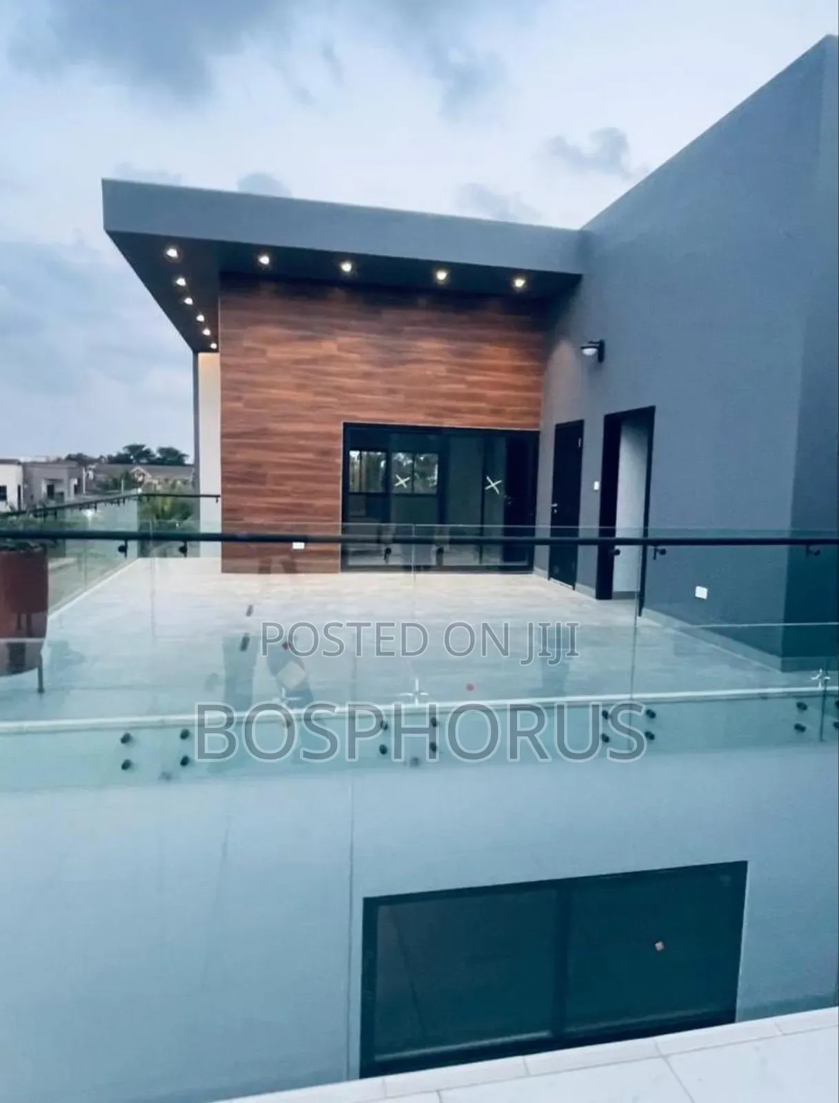 5bdrm House in East Legon for sale