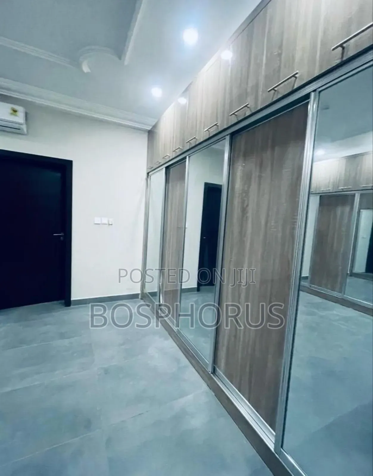 5bdrm House in East Legon for sale