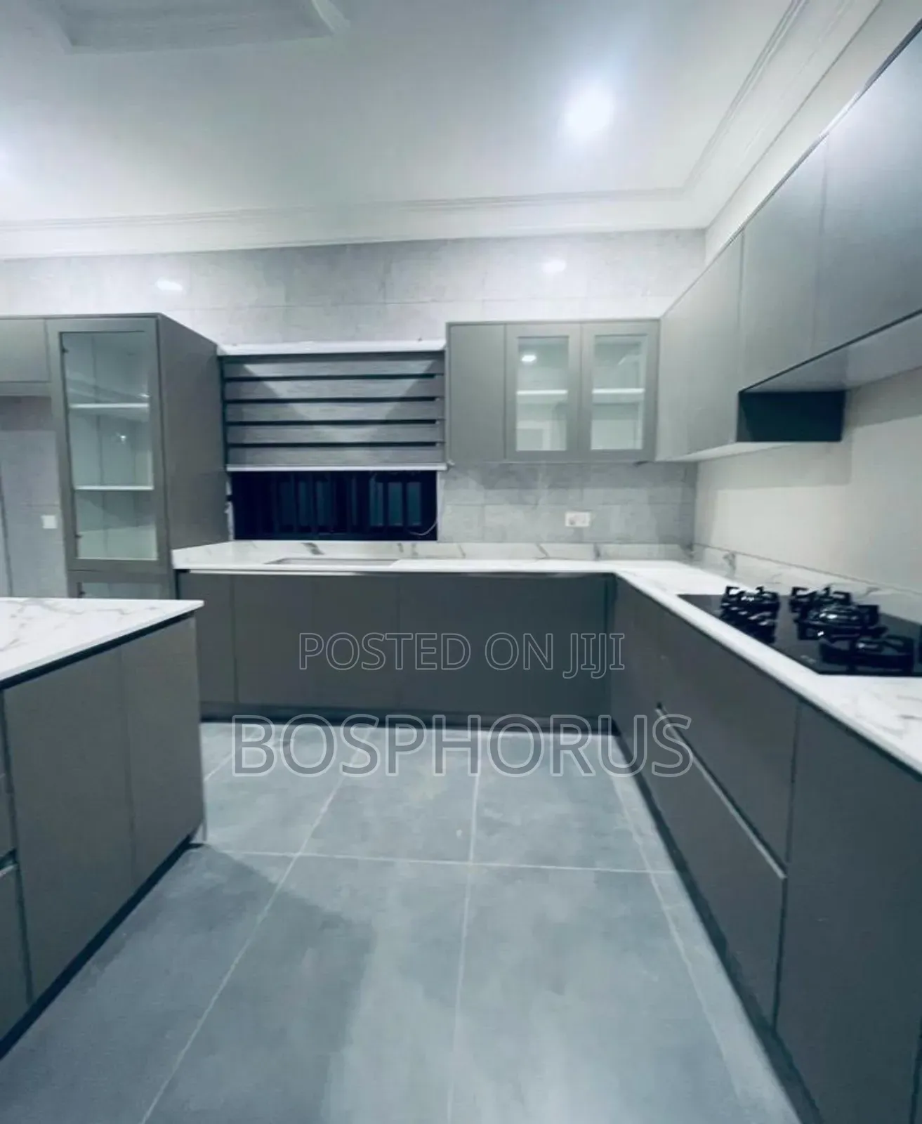 5bdrm House in East Legon for sale