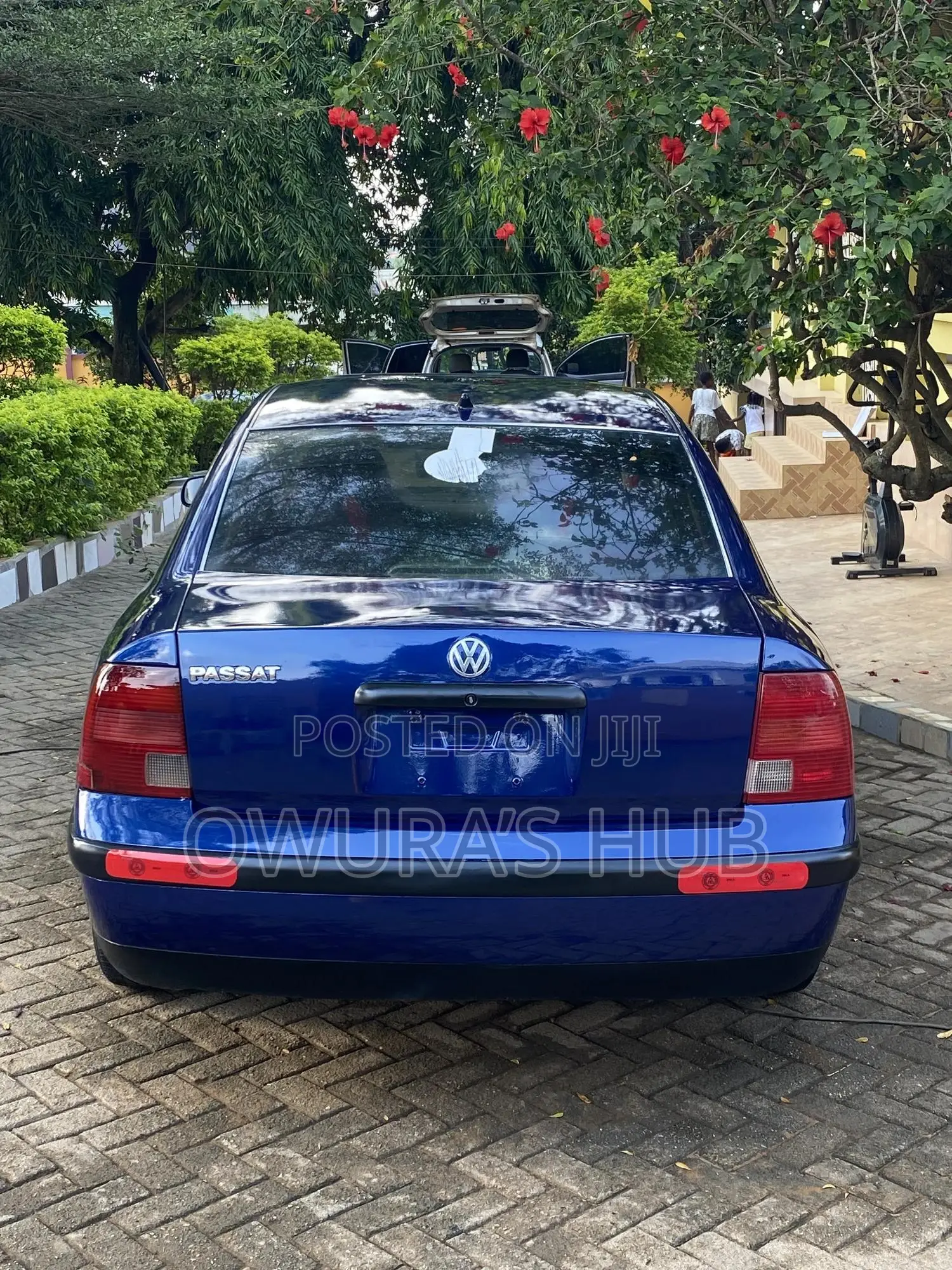 Volkswagen Passat 2000 Blue